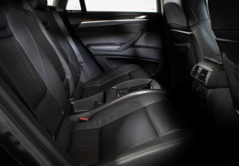 Подержанный автомобиль BMW X6 2010 года (12 фото)
