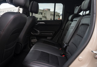 Подержанный автомобиль Jetour T2 2024 года (13 фото)