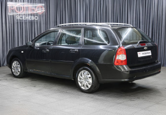 Подержанный автомобиль Chevrolet Lacetti Wagon 2008 года (7 фото)