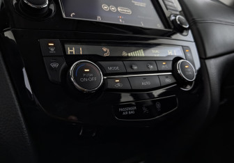 Подержанный автомобиль Nissan X-Trail 2021 года (26 фото)