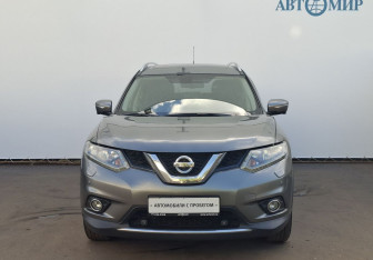Подержанный автомобиль Nissan X-Trail 2015 года (2 фото)