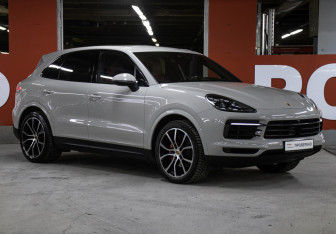 Подержанный автомобиль Porsche Cayenne 2021 года (3 фото)