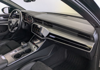 Подержанный автомобиль Audi A6 Sedan 2019 года (25 фото)