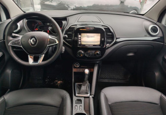 Подержанный автомобиль Renault Kaptur 2021 года (9 фото)