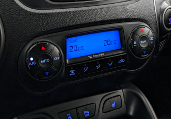 Подержанный автомобиль Hyundai ix35 2015 года (21 фото)