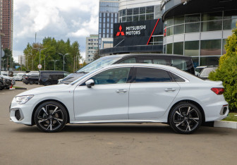 Подержанный автомобиль Audi A3 Sedan 2022 года (6 фото)