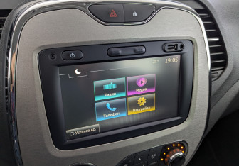 Подержанный автомобиль Renault Kaptur 2016 года (21 фото)