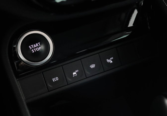 Подержанный автомобиль Renault Kaptur 2020 года (14 фото)