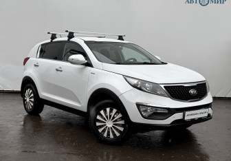 Подержанный автомобиль Kia Sportage 2015 года (3 фото)