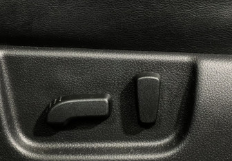 Подержанный автомобиль Nissan X-Trail 2012 года (17 фото)