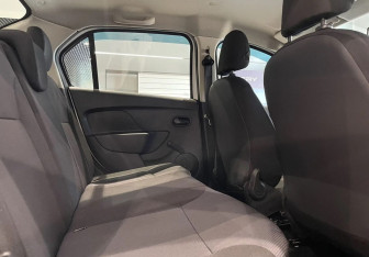 Подержанный автомобиль Renault Logan Sedan 2018 года (12 фото)