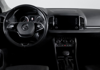 Подержанный автомобиль Skoda Karoq 2020 года (12 фото)