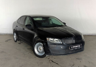 Подержанный автомобиль Skoda Octavia Liftback 2014 года (3 фото)