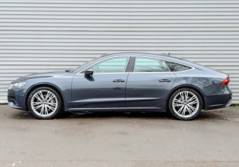 Подержанный автомобиль Audi A7 2018 года (8 фото)