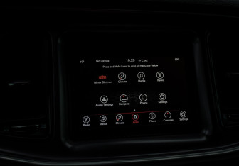 Подержанный автомобиль Dodge Challenger 2020 года (18 фото)