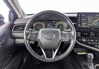 Подержанный автомобиль Toyota Camry Sedan 2021 года (22 фото)