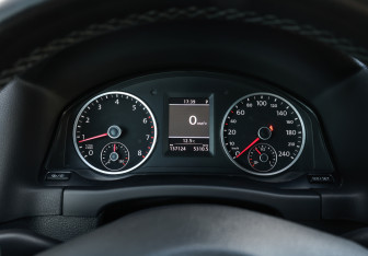 Подержанный автомобиль Volkswagen Tiguan 2013 года (12 фото)