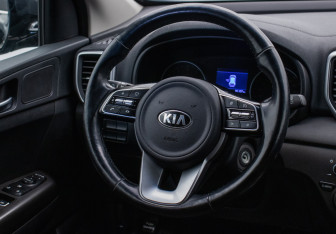 Подержанный автомобиль Kia Sportage 2018 года (15 фото)