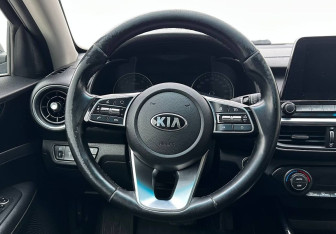 Подержанный автомобиль Kia Cerato Sedan 2020 года (12 фото)