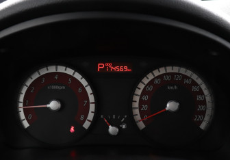 Подержанный автомобиль Kia Rio Hatchback 2010 года (7 фото)