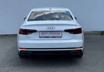 Подержанный автомобиль Audi A4 Sedan 2019 года (6 фото)