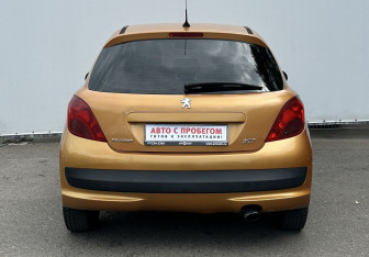 Подержанный автомобиль Peugeot 207 Hatchback 2008 года (6 фото)