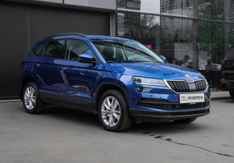 Подержанный автомобиль Skoda Karoq 2020 года (3 фото)