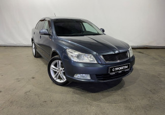 Подержанный автомобиль Skoda Octavia Liftback 2011 года (3 фото)