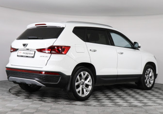 Подержанный автомобиль Jetta VS5 2022 года (5 фото)