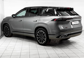 Подержанный автомобиль Jaecoo J8 2024 года (6 фото)