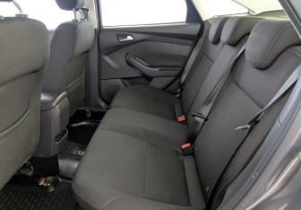 Подержанный автомобиль Ford Focus Sedan 2015 года (12 фото)