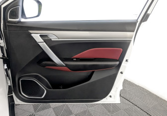 Подержанный автомобиль Geely Coolray 2023 года (25 фото)