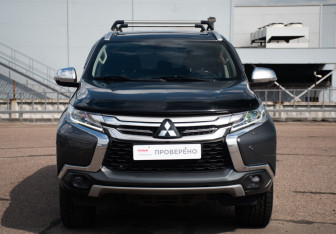 Подержанный автомобиль Mitsubishi Pajero Sport 2018 года (2 фото)
