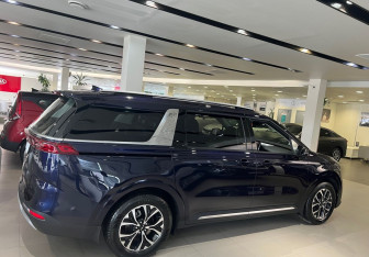 Новый Kia Carnival 2025 (4 фото)