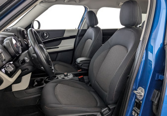 Подержанный автомобиль MINI Countryman 2020 года (20 фото)