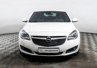 Подержанный автомобиль Opel Insignia Liftback 2014 года (2 фото)