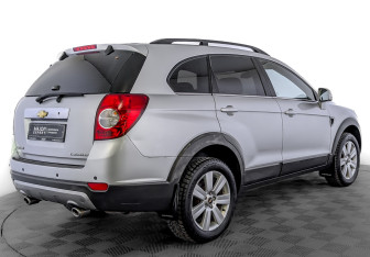 Подержанный автомобиль Chevrolet Captiva 2011 года (5 фото)
