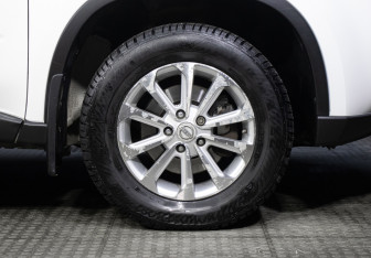 Подержанный автомобиль Nissan X-Trail 2014 года (25 фото)