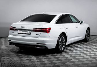Подержанный автомобиль Audi A6 Sedan 2020 года (5 фото)