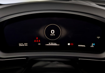 Подержанный автомобиль Porsche Cayenne 2023 года (13 фото)