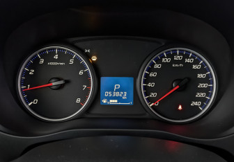 Подержанный автомобиль Mitsubishi Outlander 2021 года (16 фото)