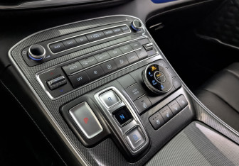 Подержанный автомобиль Hyundai Santa Fe 2021 года (25 фото)
