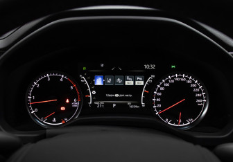 Подержанный автомобиль Toyota Land Cruiser Suv 2022 года (11 фото)