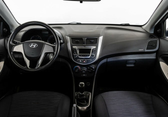 Подержанный автомобиль Hyundai Solaris Sedan 2016 года (6 фото)