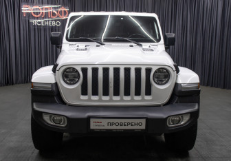 Подержанный автомобиль Jeep Wrangler 2020 года (2 фото)