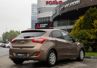 Подержанный автомобиль Hyundai i30 Hatchback 2013 года (4 фото)
