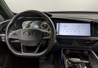 Подержанный автомобиль Geely Tugella 2023 года (22 фото)