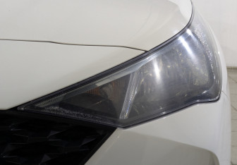 Подержанный автомобиль Hyundai Solaris Sedan 2022 года (10 фото)