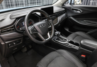 Подержанный автомобиль Москвич 3 2024 года (16 фото)