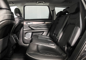 Подержанный автомобиль Exeed VX 2023 года (10 фото)